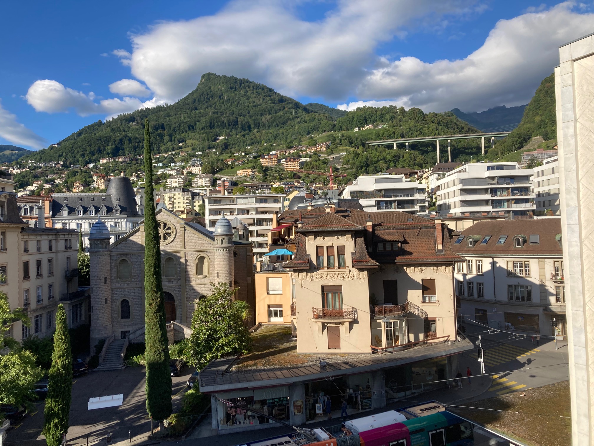 Location Montreux Tour d'Ivoire vue