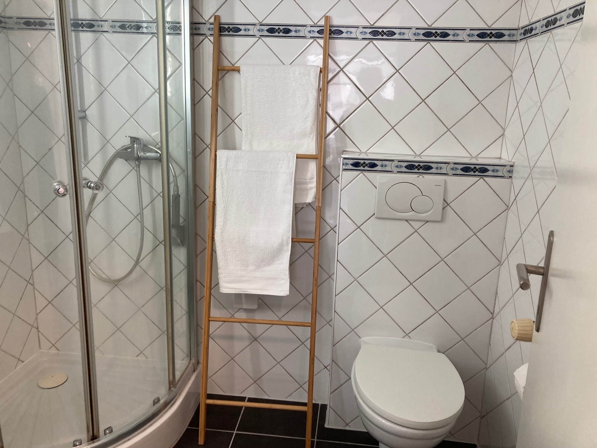 Location Montreux salle de bain - WC